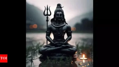 To mold Shiva mantras against jealousy and jealousy